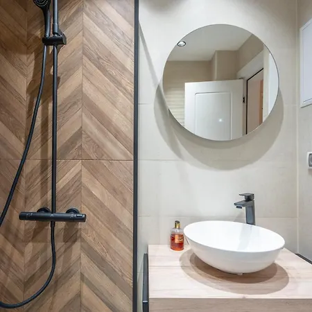 Апартаменты Elegant & Stylish 2-bedroom *