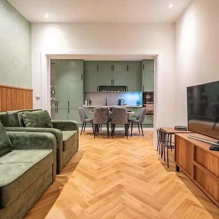 Apartment Elegant & Stylish 2-bedroom
