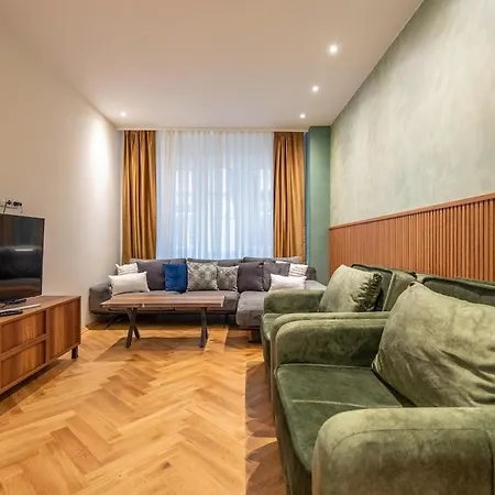 Apartment Elegant & Stylish 2-bedroom Sofia